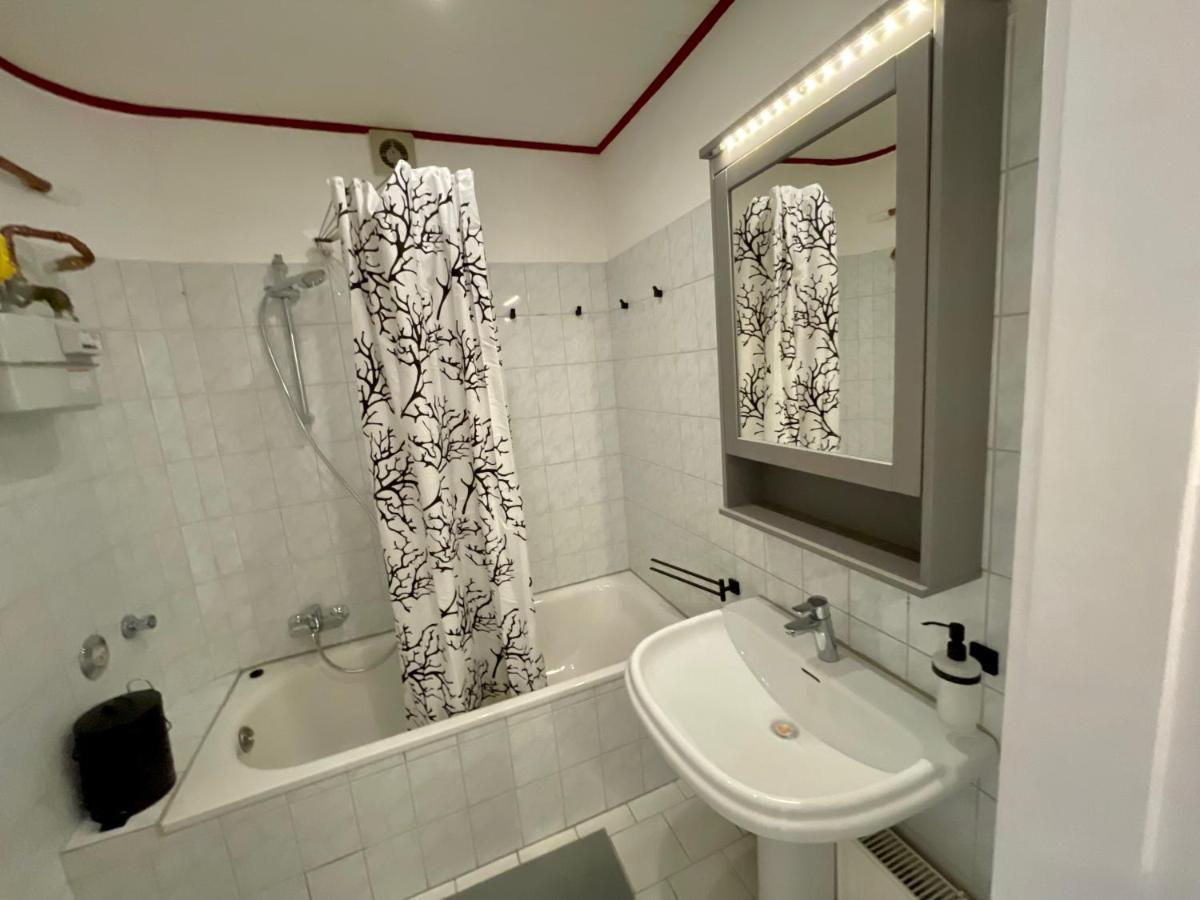 Purple Kitchen - Apartment Mit Grosser Wohnkueche Bremerhaven Eksteriør bilde