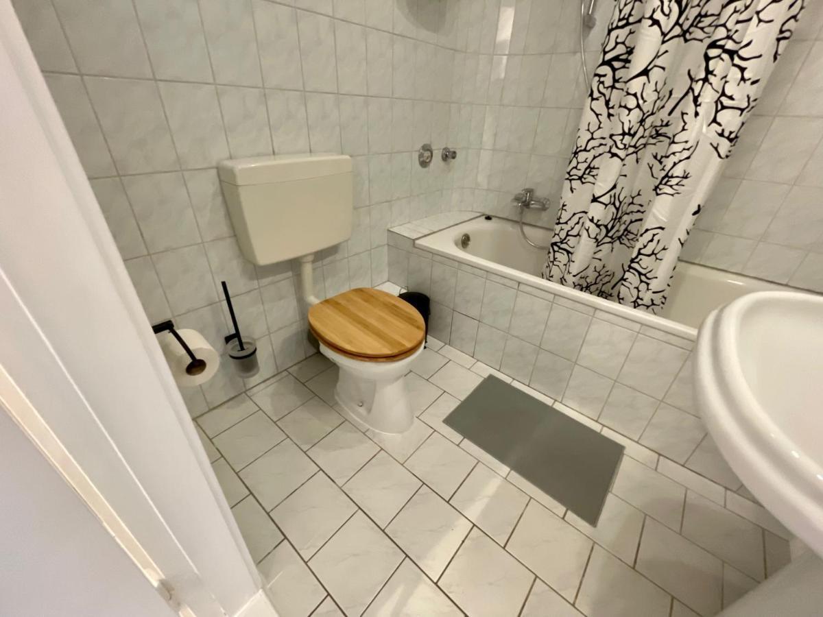 Purple Kitchen - Apartment Mit Grosser Wohnkueche Bremerhaven Eksteriør bilde